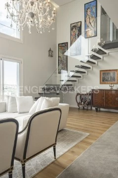 Penthouse Duplex T4+1 com Private Wellness em Oeiras