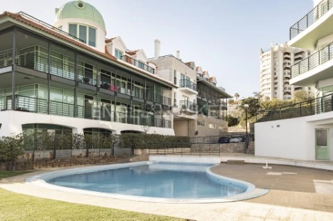 Elegante T2 com Vista Mar