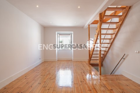 Duplex Exclusivo para Arrendamento junto ao Jardim do Torel
