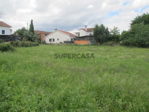 Terreno em Ázere e Covelo, Tábua