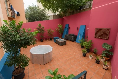 3+2 BEDROOMS WITH LARGE TERRACE OF 67SQM IN PRAÇA DA ALEGRIA - LIBERDADE