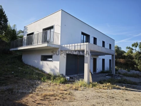 房子 3 卧室 Duplex 在 Junceira, Tomar
