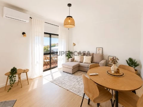 Apartamento T2 em Ladeira da Enfermaria Militar, Torres Novas (Santa Maria, Salvador e Santiago), Torres Novas