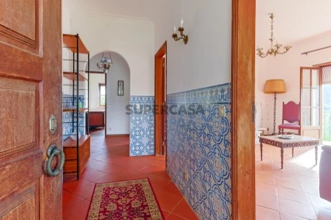 Hall [1783612527-1]