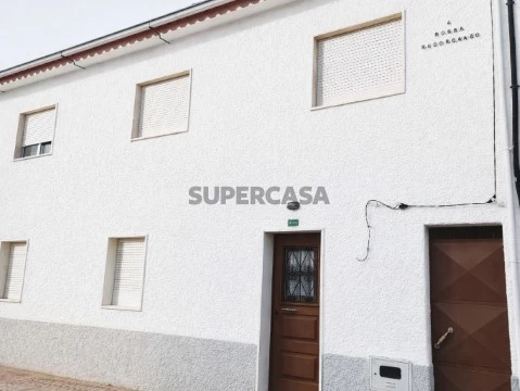 Fachada [1776691238-1]