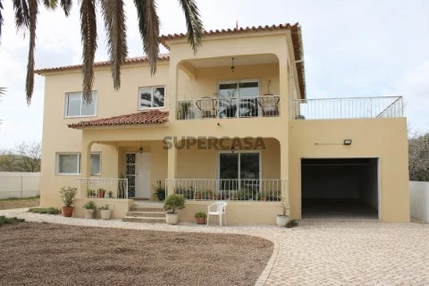 Fachada [1784373018-1]
