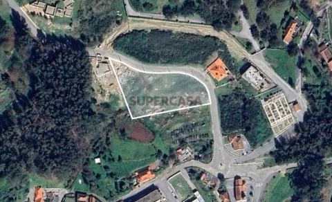 Terreno com 3.850 m2 em Figueiras e Covas, Lousada
