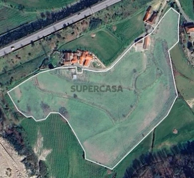 Quinta com 28.721,36 m² em Silvares, Lousada