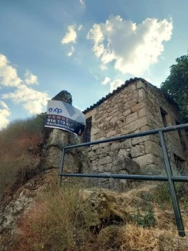 Moradia T3 em Mizarela, Pêro Soares e Vila Soeiro, Guarda