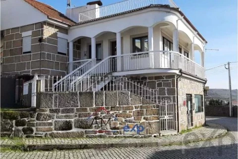 Huis 7 kamers Op Longa, Tabuaço