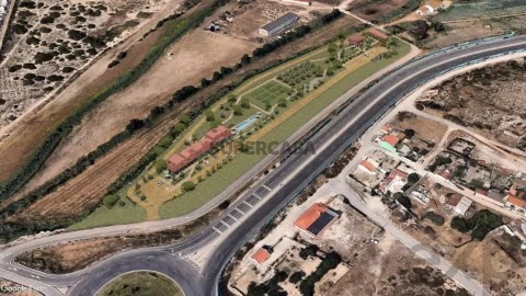 Moradia T18 em Atouguia da Baleia, Peniche