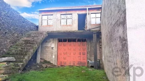 Moradia T1 em Macedo do Mato, Bragança
