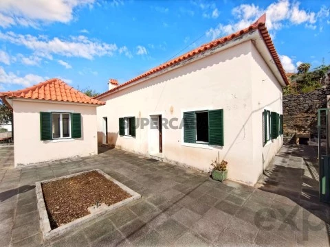Moradia T2 em Monte, Funchal