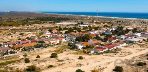 Moradia T3 em Quelfes, Olhão