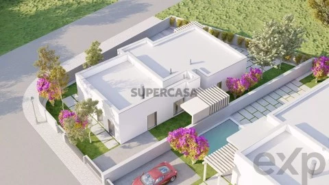 Moradia T3 em Santa Maria, São Pedro e Sobral da Lagoa, Óbidos