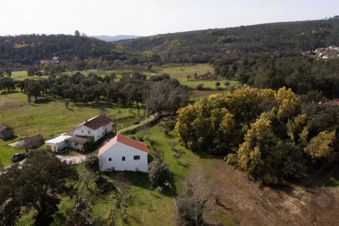 Moradia T4 em Secarias, Arganil