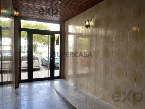 Apartment 3 Zimmer auf Mina de Água, Amadora