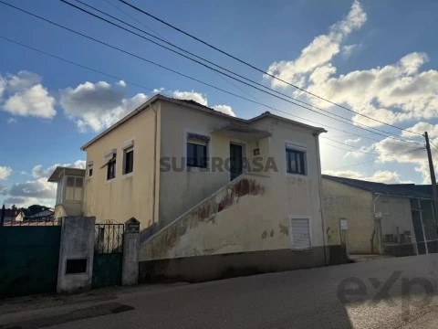 Moradia T4 em Sangalhos, Anadia