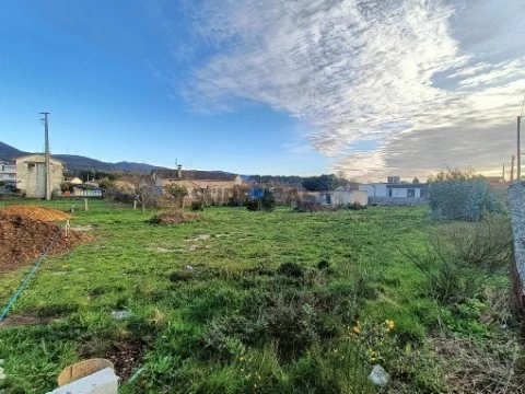 Terreno em Valença, Cristelo Covo e Arão, Valença