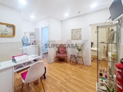 Loja 25m² | Galerias do Estoril | Coração do Estoril Em frente Casino Estoril