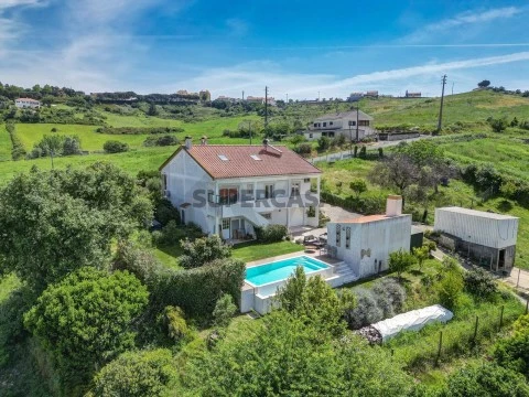 Moradia T4 em Sobral de Monte Agraço, Sobral de Monte Agraço