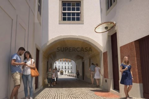 Prédio em Leiria, Pousos, Barreira e Cortes, Leiria