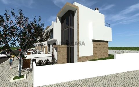 Moradia em banda_Sarilhos Grandes_Montijo