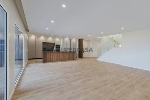 Duplex T3 Novo - Montijo - Sala