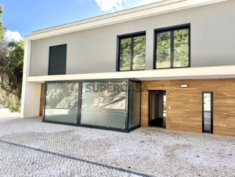 Maison 4 Chambres Triplex au Leiria, Pousos, Barreira e Cortes, Leiria