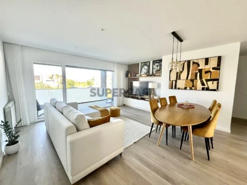 Apartamento T2 na Rua do Sobreiro, Marrazes e Barosa, Leiria