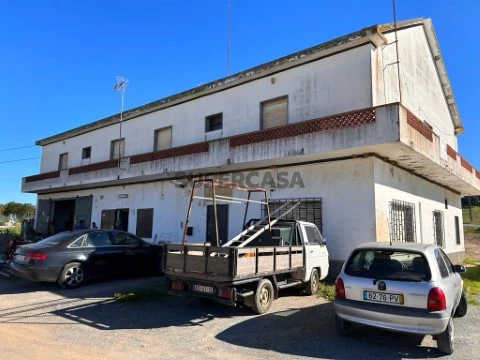Moradia com Terreno | 4555m2 | Santa Luzia, Ourique, Beja