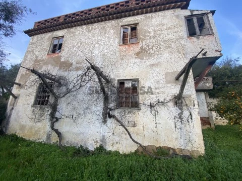Refúgio Sustentável em Castelo de Vide: Sua Casa Passiva no Coração de Portugal