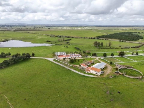 HERDADE EXCLUSIVA - 930 HECTARES DE OPORTUNIDADES NO ALENTEJO