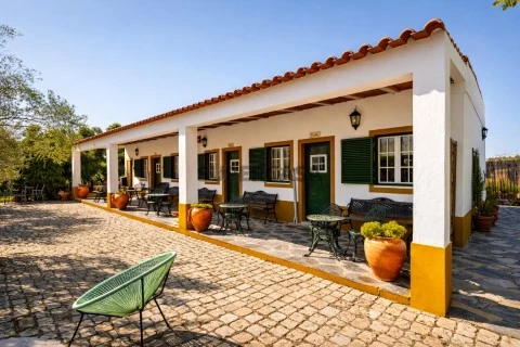 Monte de charme no Alentejo autenticidade, elegância e um investimento com rendimento