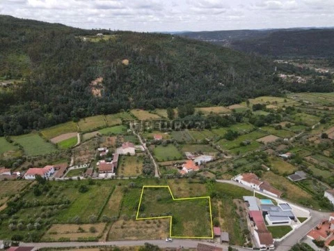 Terrain Urbain au Vila Nova do Ceira, Góis