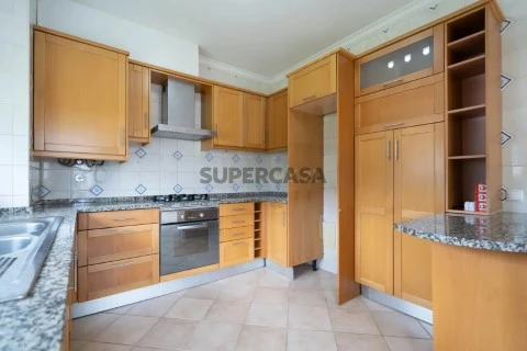 Apartamento T4 em Vilarinho, Lousã