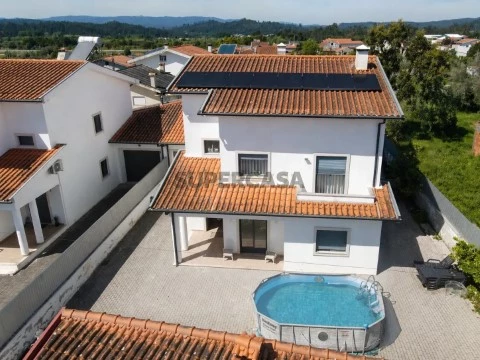 Moradia T5 na Lousã, Lousã