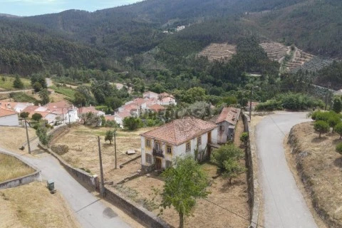 Moradia T9 em Góis, Góis