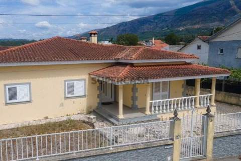 Moradia T4 em Vilarinho, Lousã