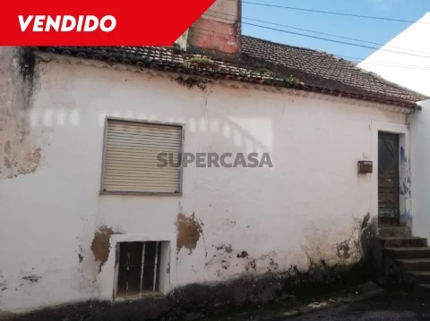 Moradia em Cabanas de Torres