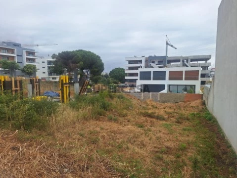 Lote com projeto aprovado Quinta da Amizade Setúbal