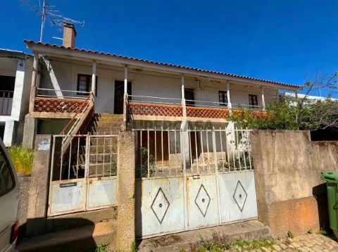 Moradia T4 em Vale de Prazeres e Mata da Rainha, Fundão