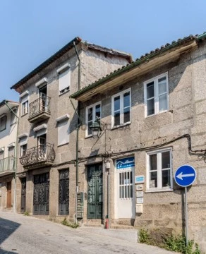Prédio em Oliveira, São Paio e São Sebastião, Guimarães