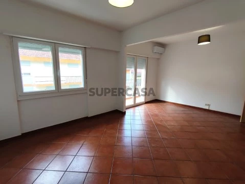 Apartamento T3 Duplex em São João Baptista e Santa Maria dos Olivais, Tomar
