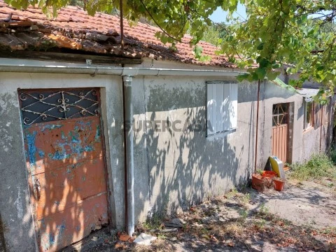 Casa na Montanha T2 na Avenida 25 de Abril, Sabadim, Arcos de Valdevez