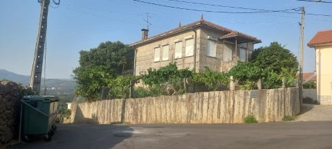 Casa Rústica T3 em Estrada do Marco, Bela, Monção