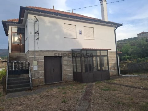 Casa de Campo T3 Duplex na Rua de Azevedo, Merufe, Monção