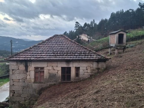 Casa Rústica T2 Duplex em EM1124, Ceivães e Badim, Monção