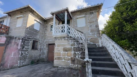 Moradia T4 Duplex em Estrada do Pomar, Penso, Melgaço
