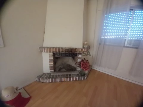 Apartamento T3 na Rua General Pimenta de Castro, Monção e Troviscoso, Monção
